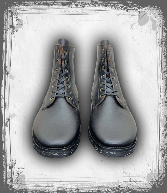 Shrunken Black Teacore Horsehide Boondockers (Nitta)